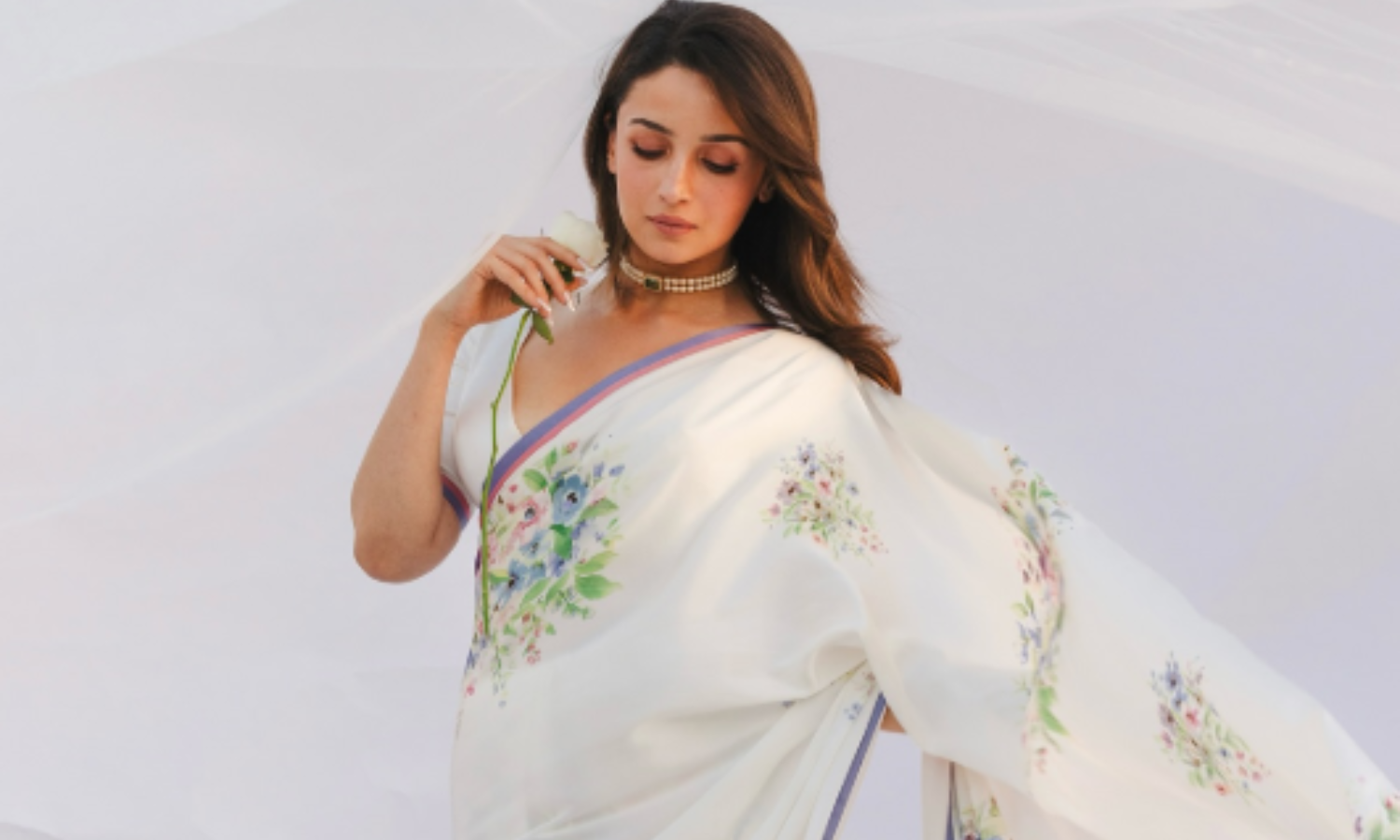 Holi 2025 Outfit Ideas for Women Inspired by Alia Bhatt